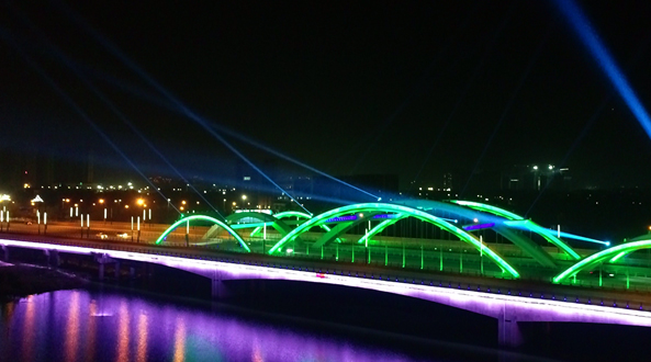 福建泉州用燈光提升臺商投資區(qū)夜景“顏值”